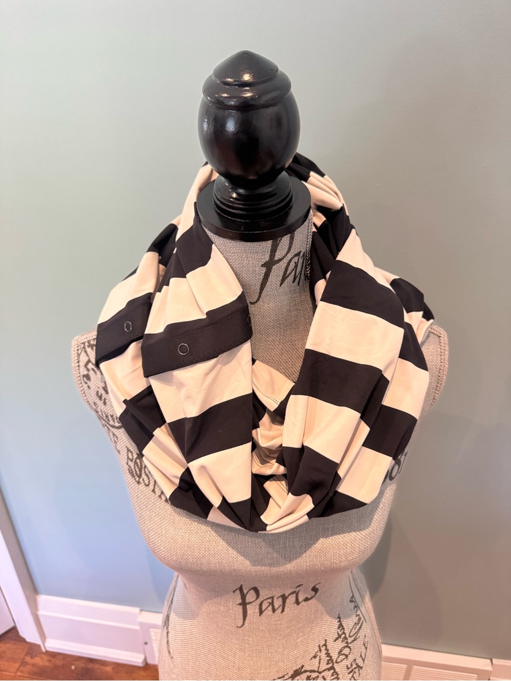 Lululemon Black and Cream Striped Vinyasa Scarf
